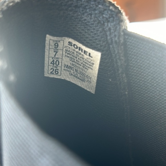 Sorel Ainsley Chelsea Boot Black - Picture 15 of 15